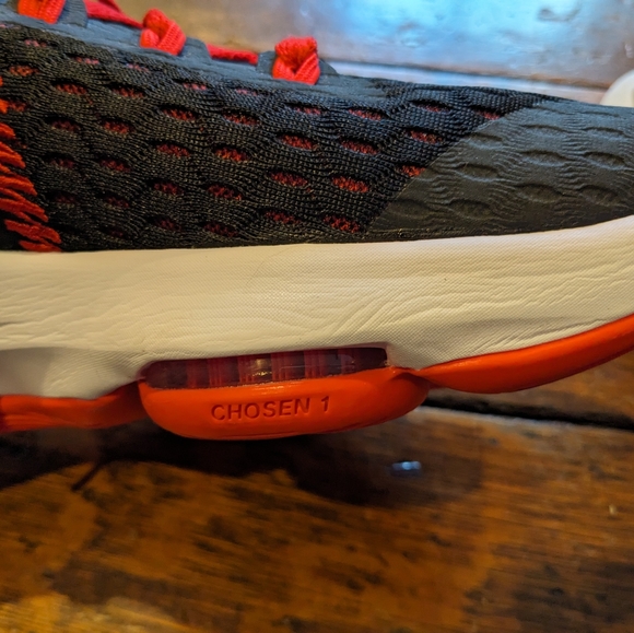 Nike LeBron Witness V - Picture 5 of 10